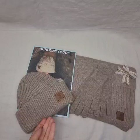 100% Mulberry Silk Lined Cashmere Hat