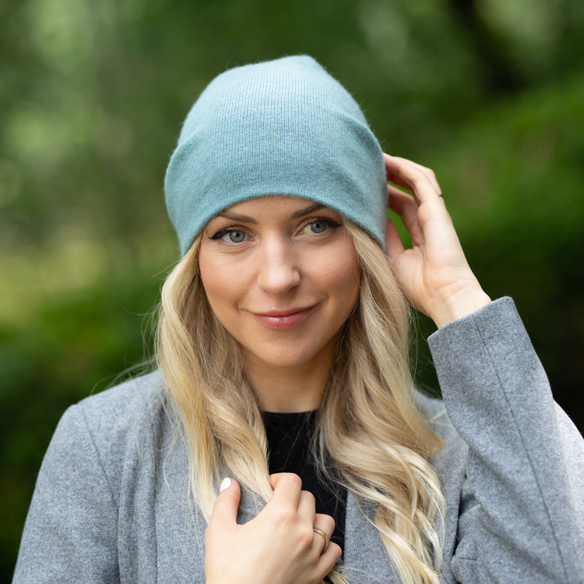 light blue Women’s Double-Layer Cashmere Beanie – 2-in-1 Style