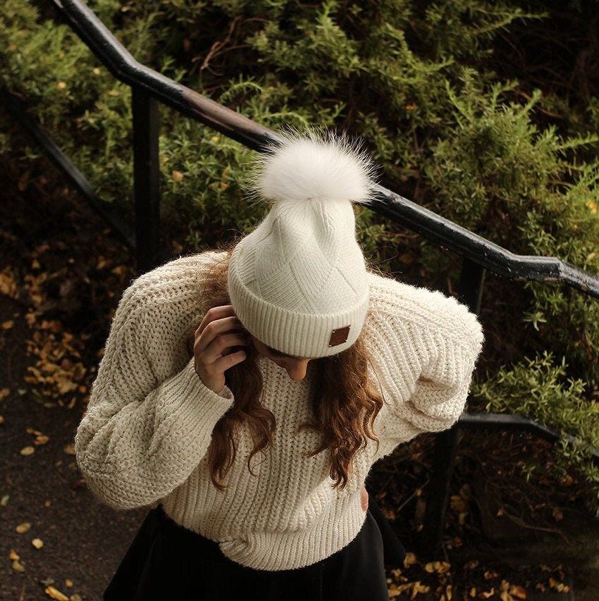 white Cashmere white hat, White cashmere beanie, Knit hat, Real fur pom pom hat, Cozy and super soft women winter white cashmere hat, Gift for her