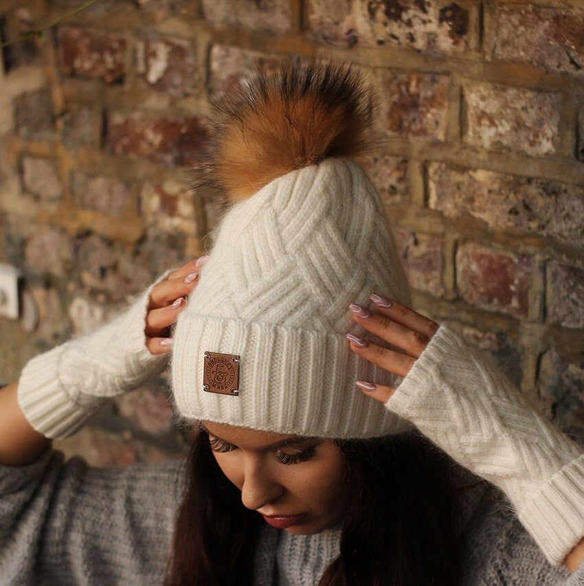 white Cashmere white hat, White cashmere beanie, Knit hat, Real fur pom pom hat, Cozy and super soft women winter white cashmere hat, Gift for her