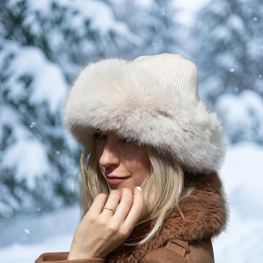 beige Women’s Cashmere Hat with Faux Fur Trim